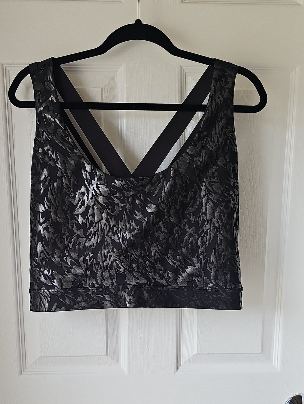 Old Navy Black & Silver Metallic Print V-Back Sports Bra